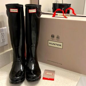 Original Women’s HUNTER Boots: Tall Gloss; US Size 8; Color: Black